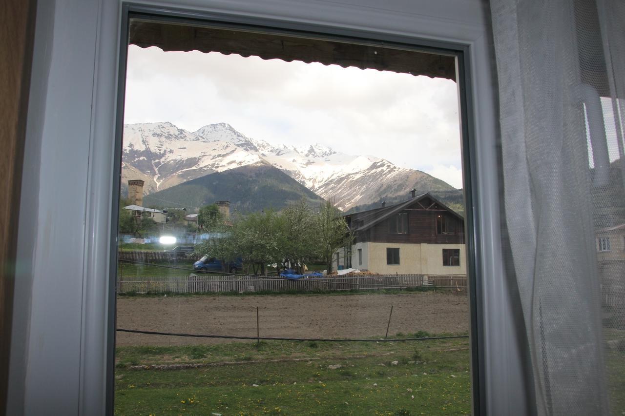 Guesthouse Qarim Mestia Exterior foto