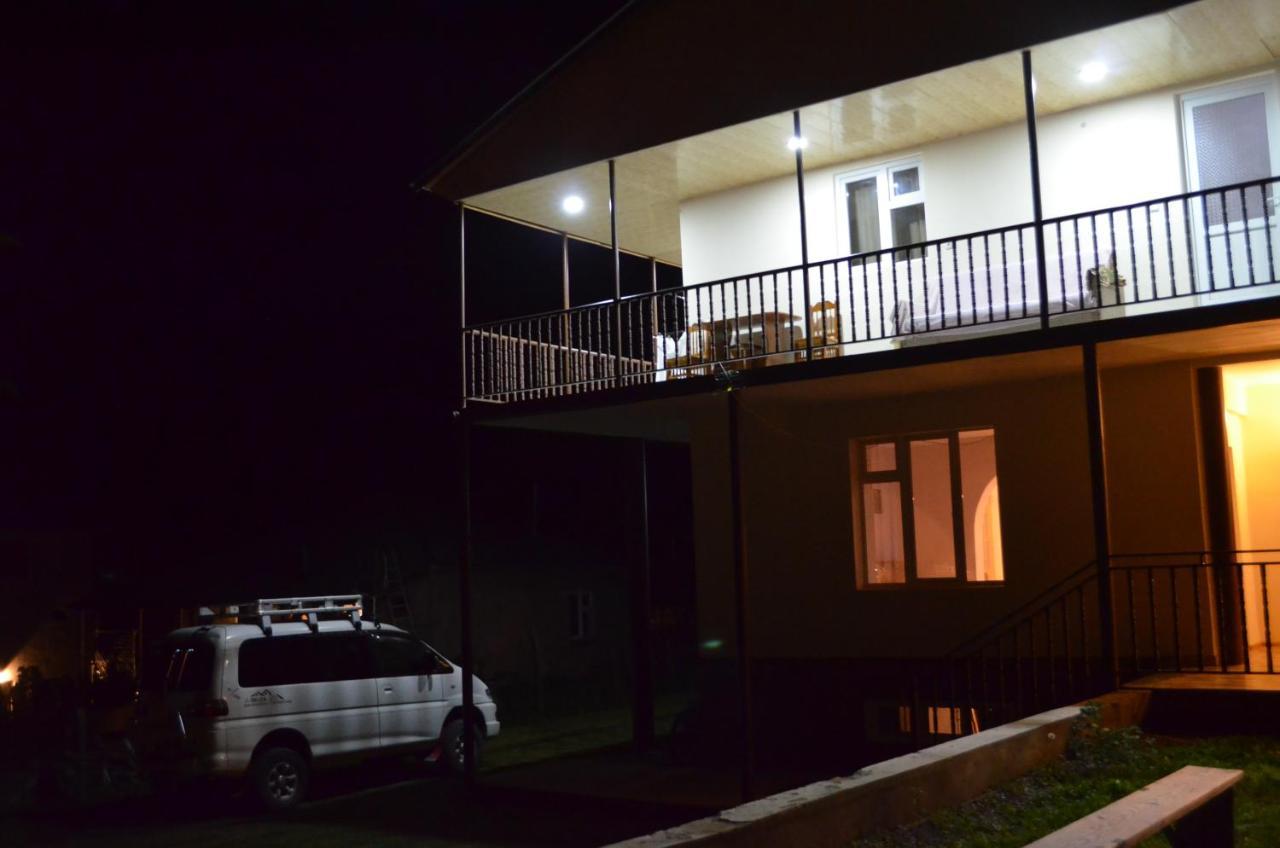 Guesthouse Qarim Mestia Exterior foto