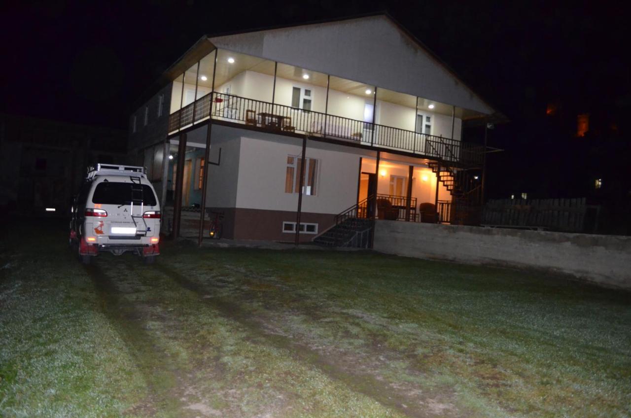 Guesthouse Qarim Mestia Exterior foto